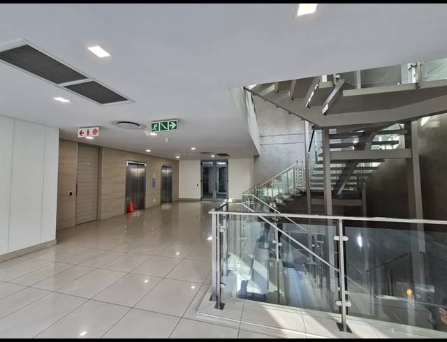 1,180M² OFFICE TO LET IN ILLOVO